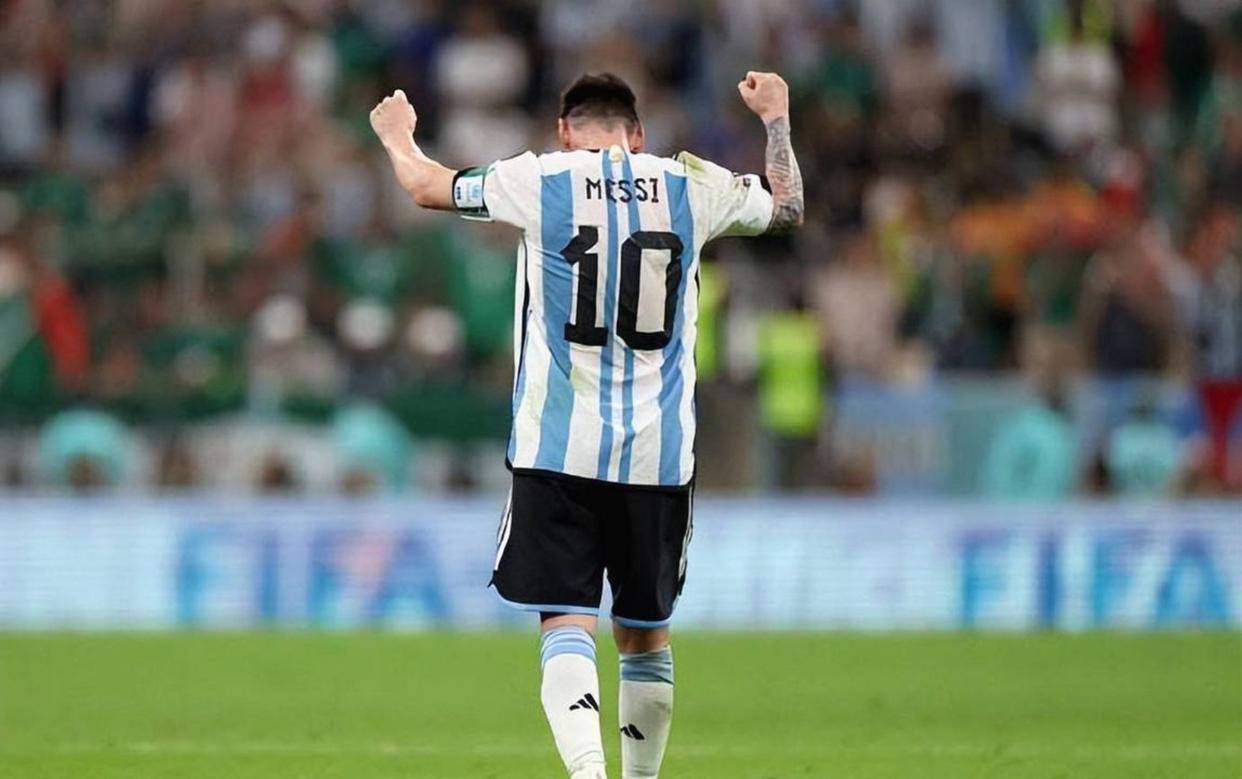 刚刚！亚特兰大赛后造点机会梅西迎来三赛季高光表现，亚特兰大加时末段门线救险