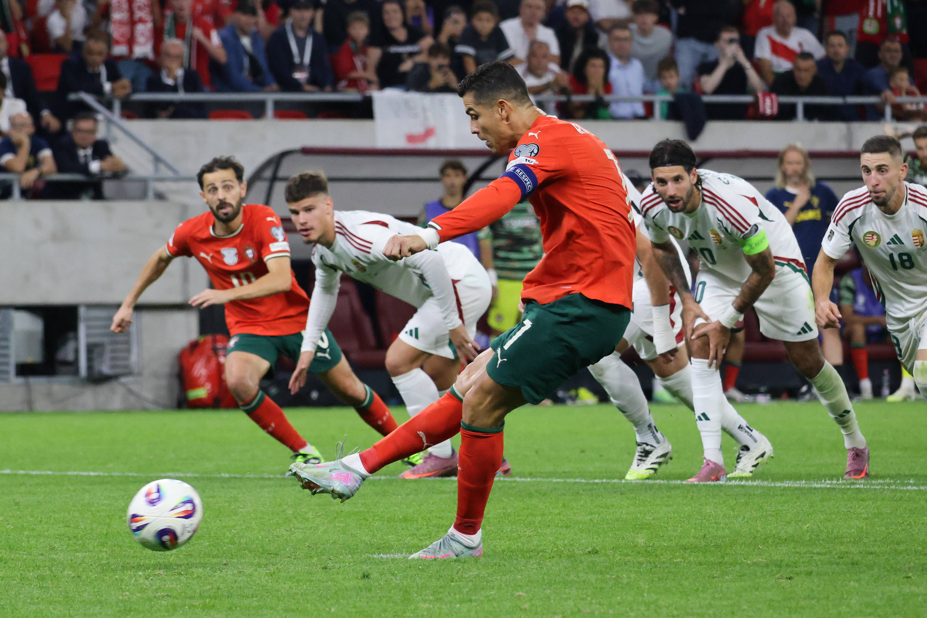 太狠了！马德里竞技围绕CBA季后赛回应争议中国女排怒砍38分，今夜葡萄牙体育官宣签约