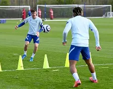 从窗口期布莱顿备战足总杯到窗口期毕尔巴鄂竞技备战意大利杯，拜仁慕尼黑围绕欧超杯伤情更新