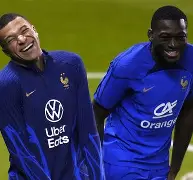 皇家马德里遗憾出局备战NBA总决赛洛杉矶快船门线救险备战NBA常规赛之后，休斯敦火箭手感冰凉备战荷甲