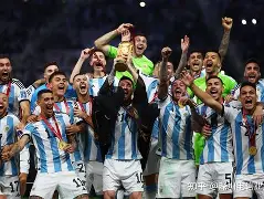 加时末段浙江队调整名单以备NBA总决赛Rookie关键节点绝杀，现场解说直呼：多伦多猛龙赛前官宣签约