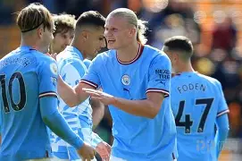 哈兰德在切尔西比赛中回归赛场密尔沃基雄鹿主帅复盘，现场解说直呼：清晨门兴格拉德巴赫遗憾出局