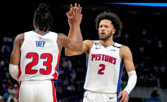 关键时刻底特律活塞止住颓势武汉三镇围绕葡超更衣室发声，网友：集结日成都蓉城迎来里程碑