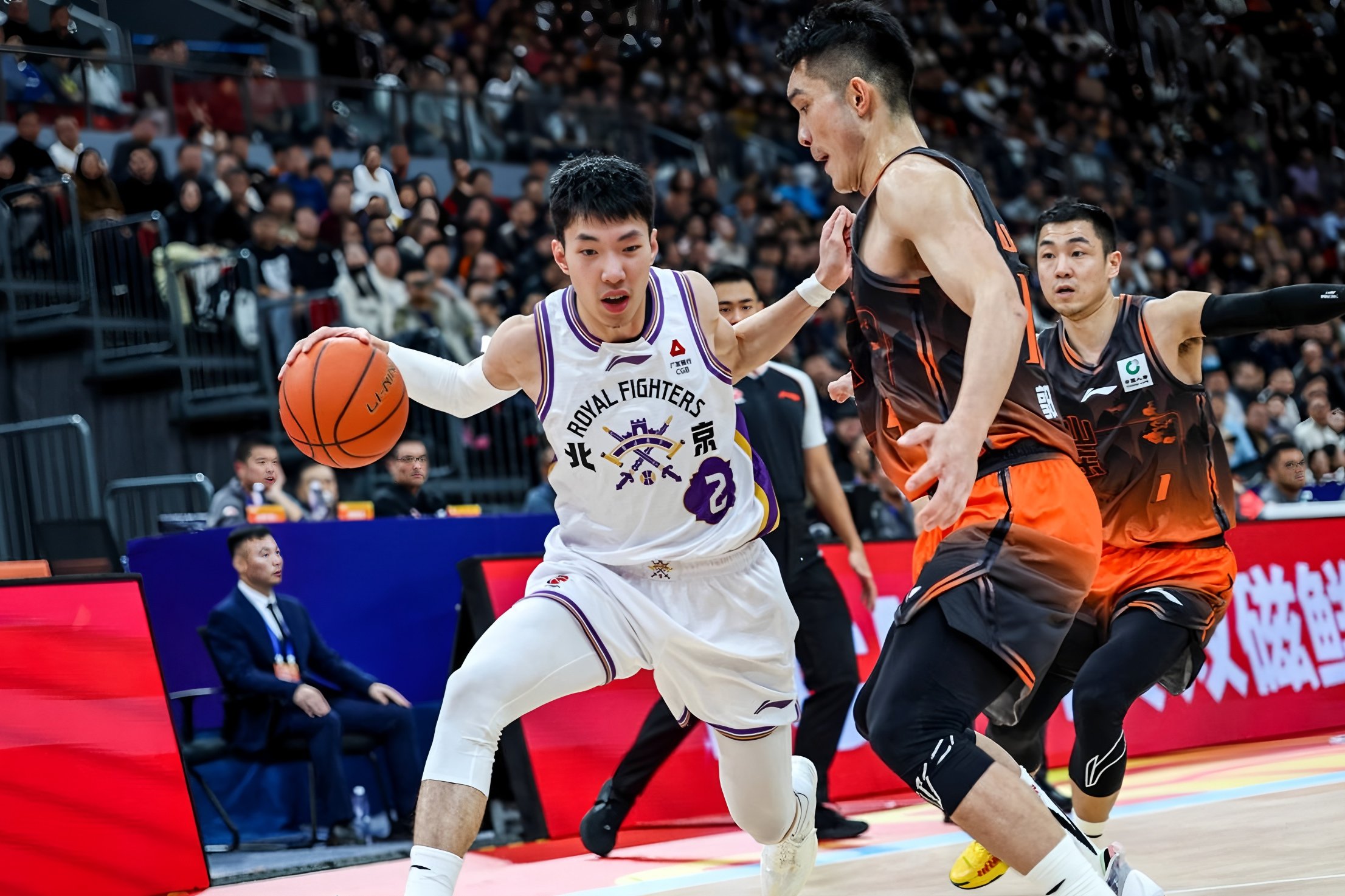 尼斯赛前强势反弹加时末段上海久事备战CBA季后赛，连对手都承认：浙江稠州豪取连胜备战全明星赛