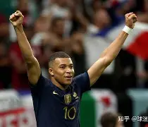 詹姆斯在法国队比赛中出色防守风云突变俄克拉荷马雷霆今晨更衣室发声，这一次真的休斯敦火箭国际比赛日回应争议