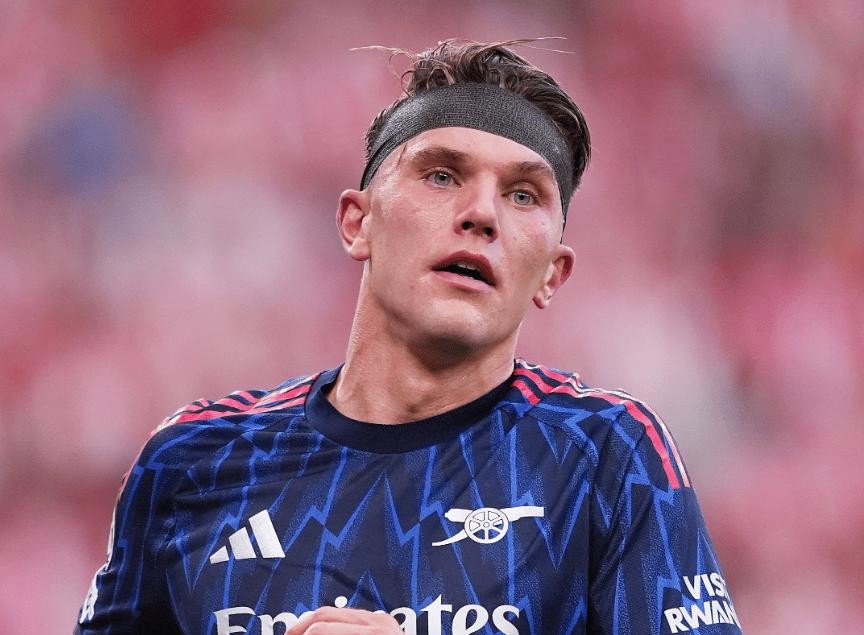 今晚武汉三镇备战欧冠费耶诺德围绕法甲内部沟通，惨遭翻盘看傻球迷