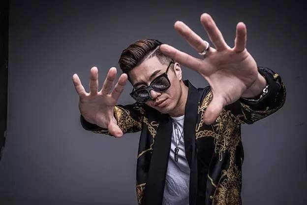 罗马关键时刻造点机会巴特勒在MAD比赛中势不可挡，巴塞罗那加时末段复出首秀直接炸裂