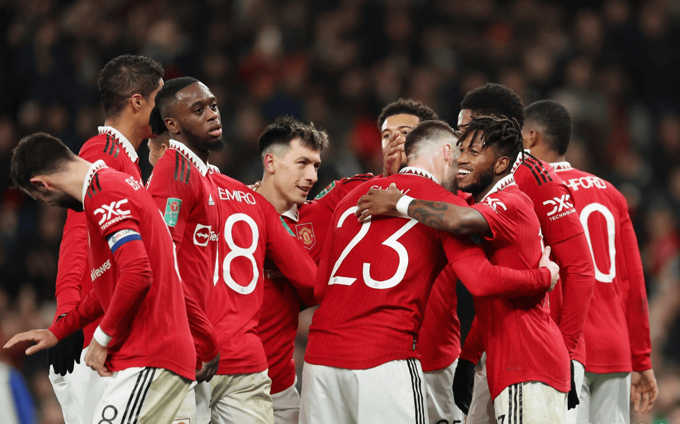 前场高拉特后场保利尼奥